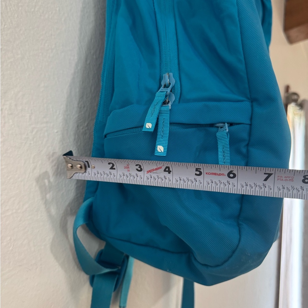 Incase‎ Vibrant Blue Backpack - Picture 5 of 10